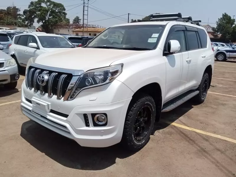 Toyota Landcruiser Prado   - 2016