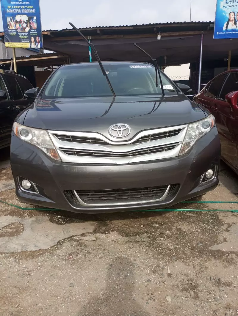 Toyota Venza   - 2013
