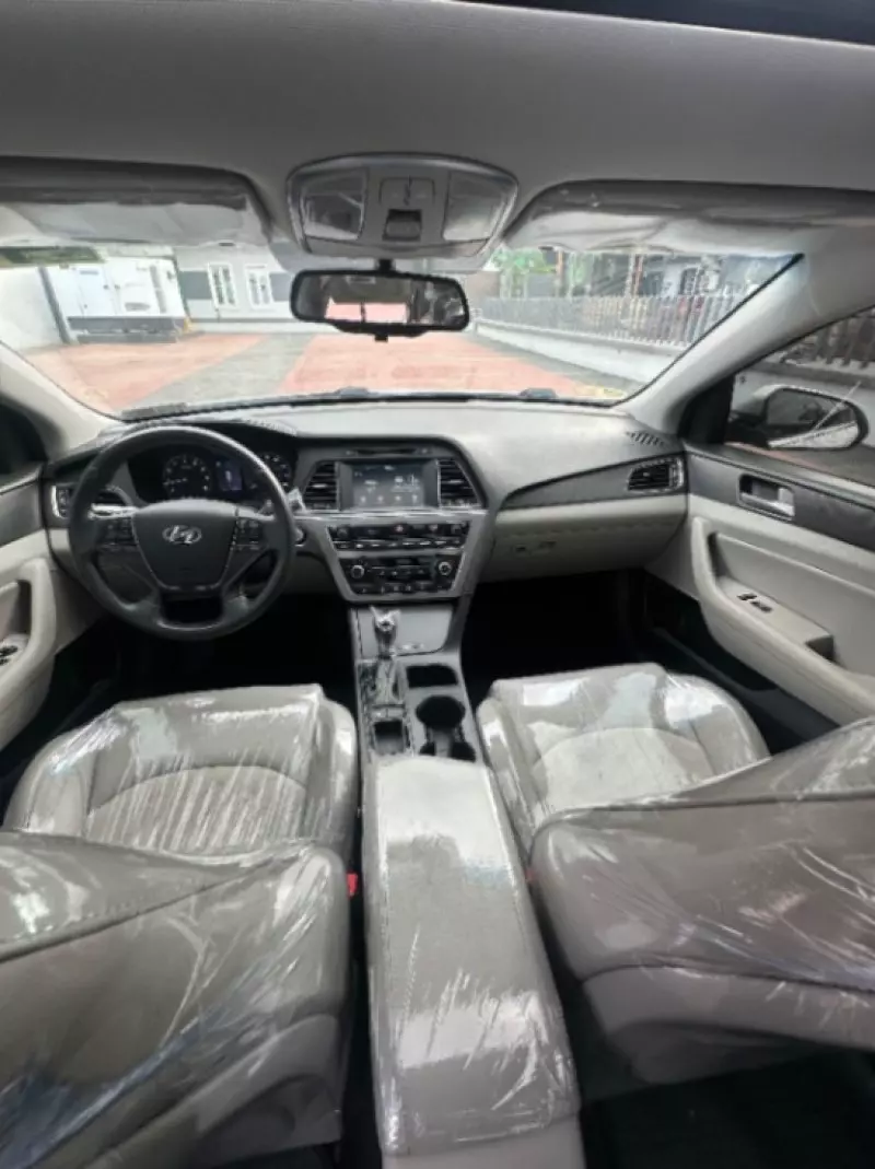 Hyundai Sonata   - 2016