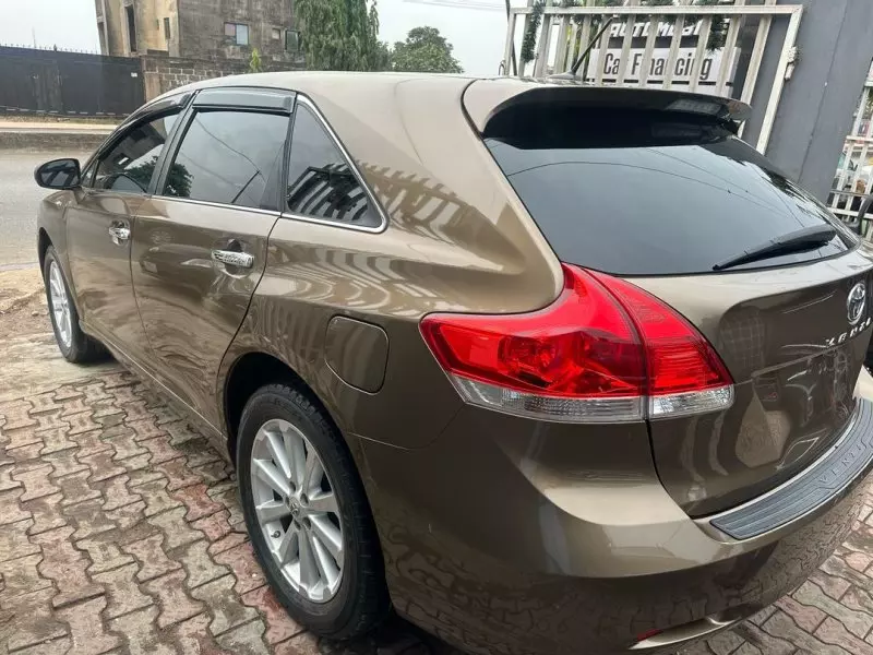 Toyota Venza   - 2010