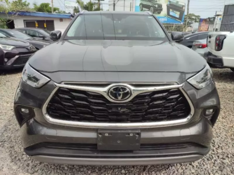 Toyota Highlander   - 2024