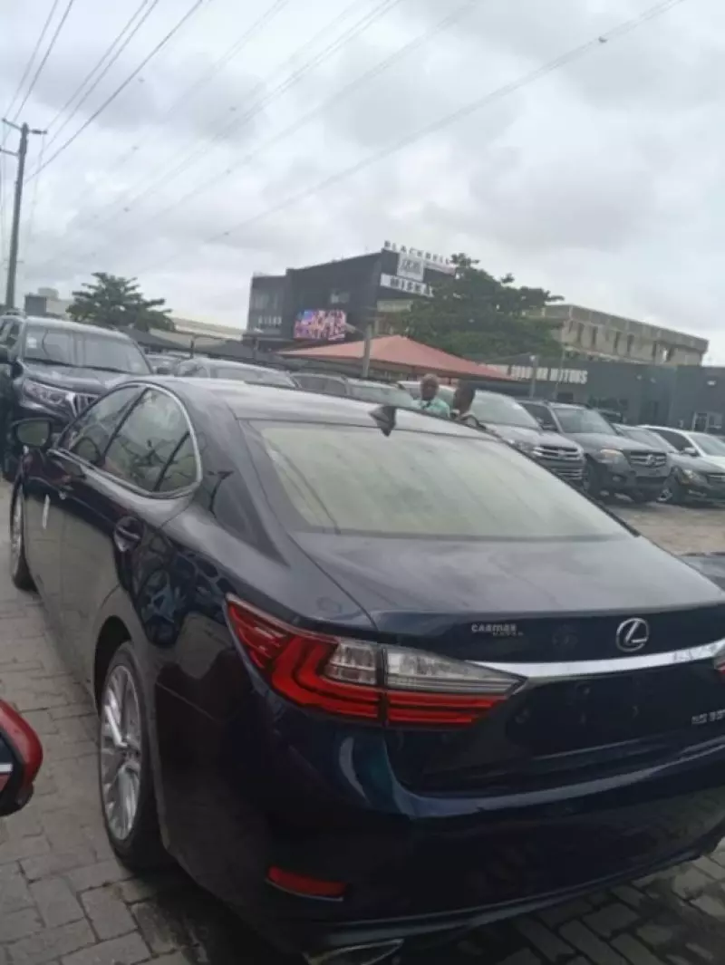 Lexus ES 350   - 2015