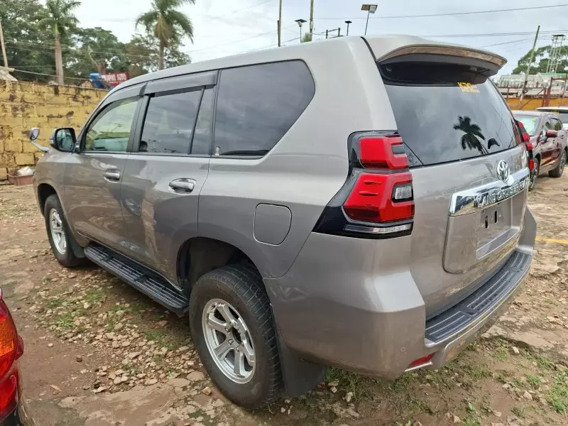 Toyota Landcruiser Prado   - 2020