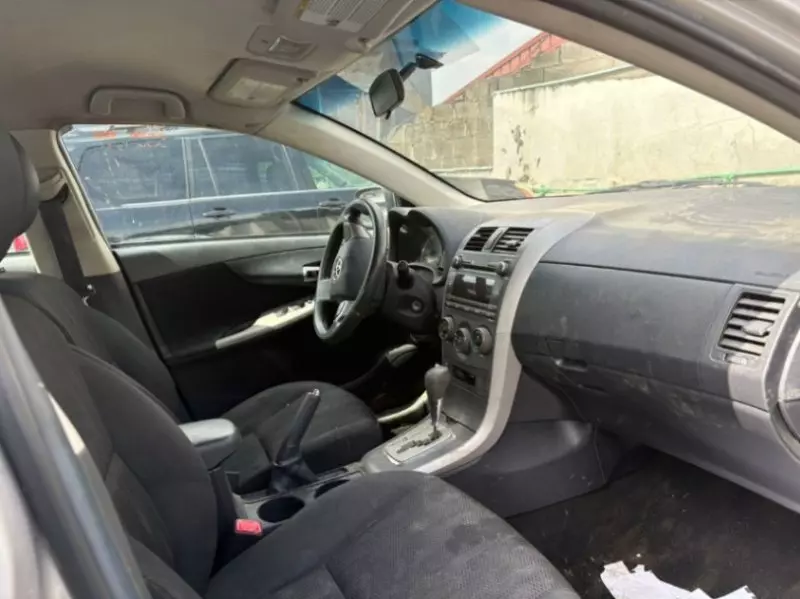 Toyota Corolla   - 2011