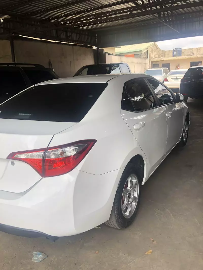 Toyota Corolla   - 2015