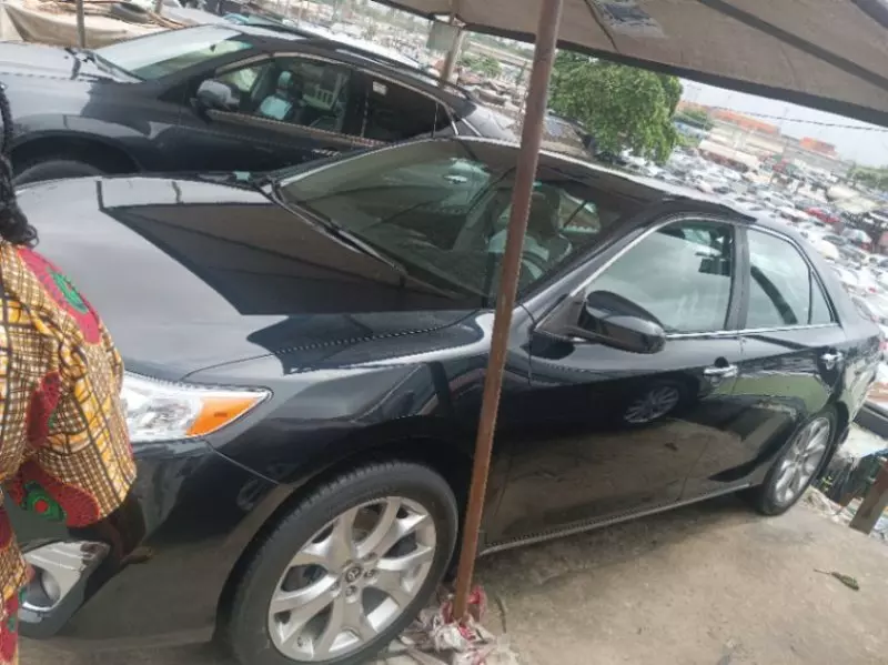 Toyota Camry   - 2014
