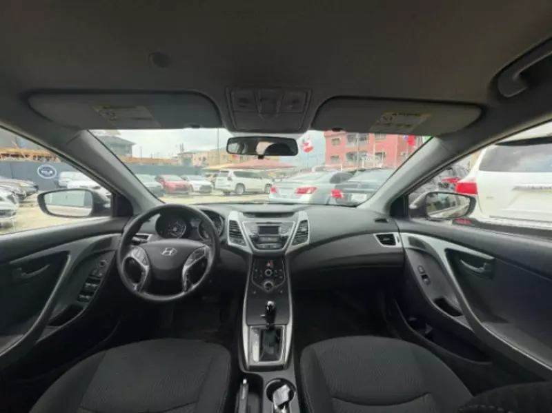Hyundai Elantra   - 2015