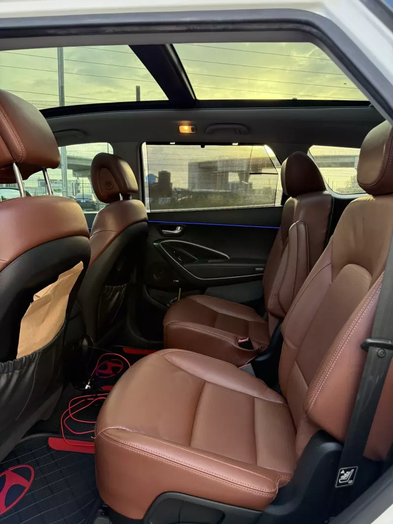 Hyundai Santa Fe   - 2014