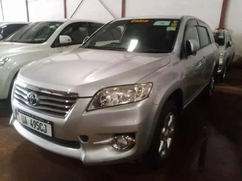 Toyota Vanguard    - 2010