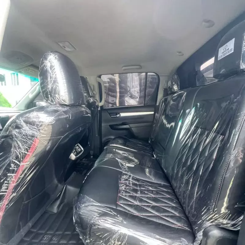 Toyota Hilux   - 2017