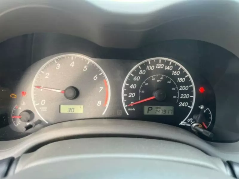 Toyota corolla   - 2010