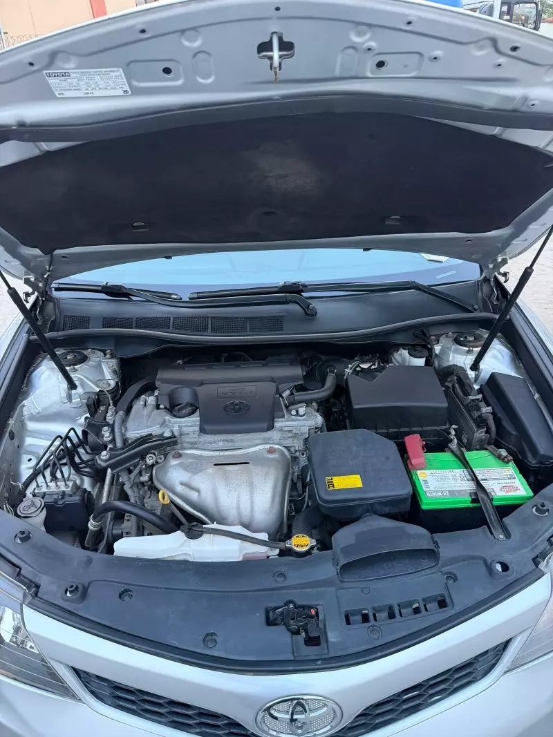 Toyota Camry   - 2012