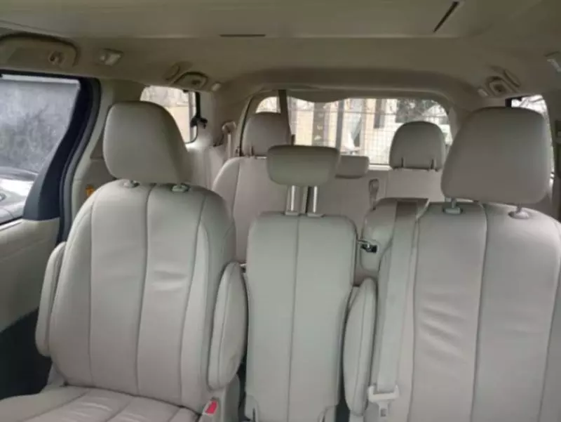 Toyota Sienna   - 2014