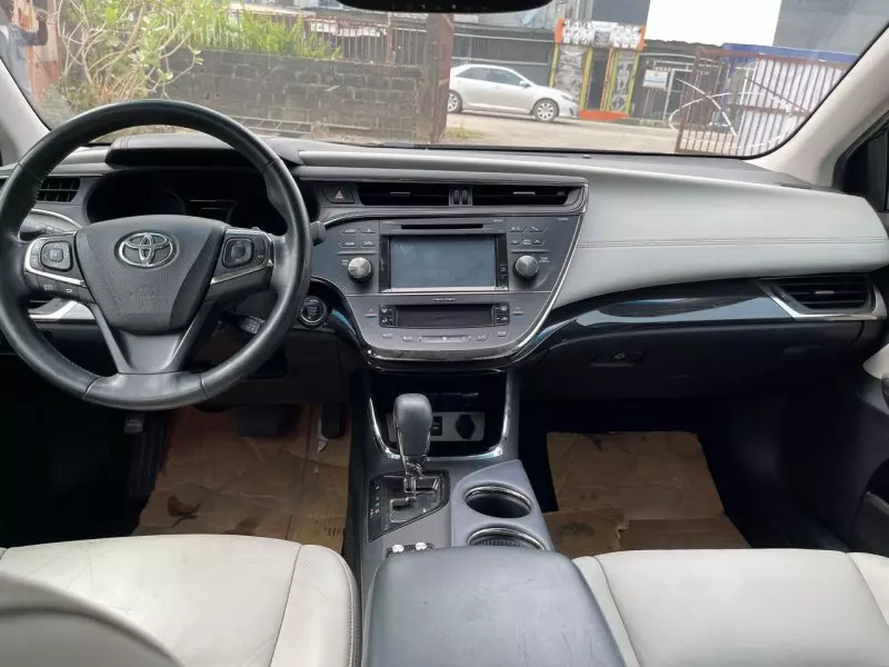 Toyota Avalon   - 2015