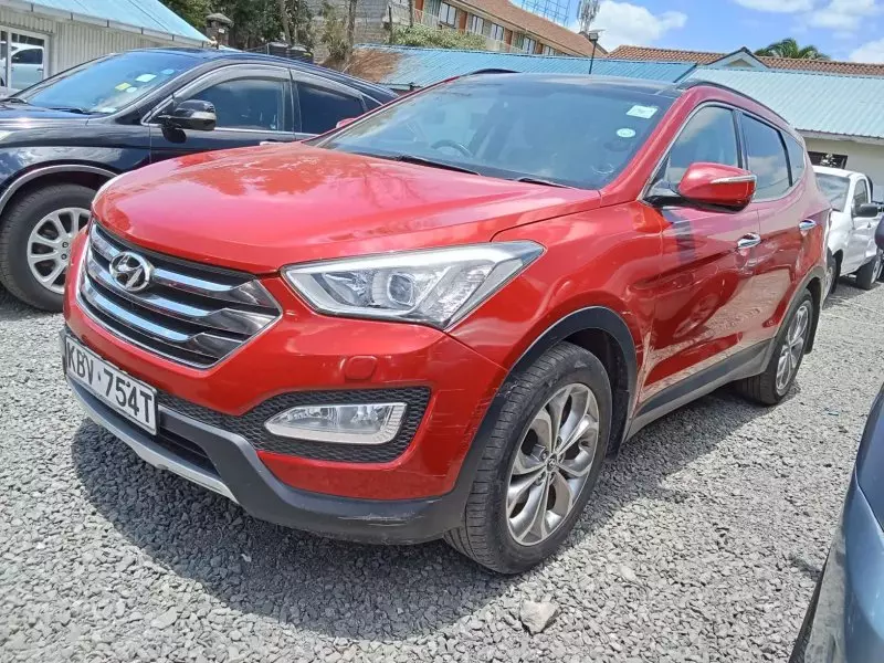 Hyundai Santa Fe   - 2013