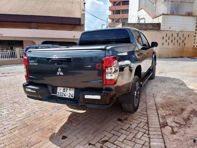 Mitsubishi L200 D/C Sportero A/T   - 2023