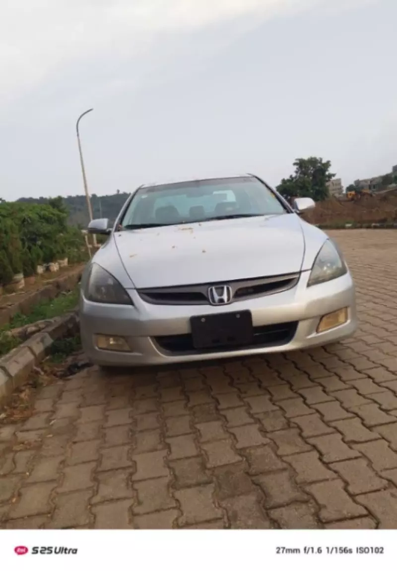 Honda Accord   - 2009