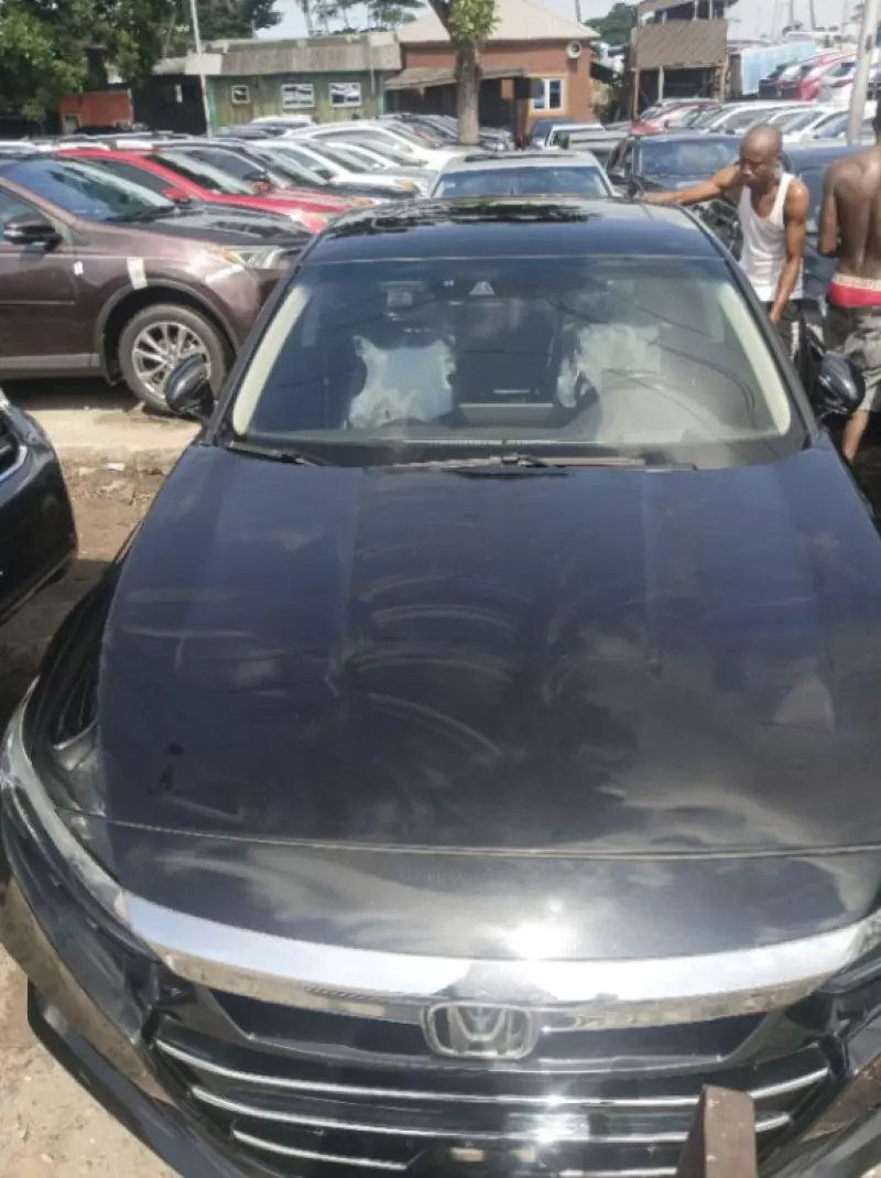 Honda Accord   - 2018