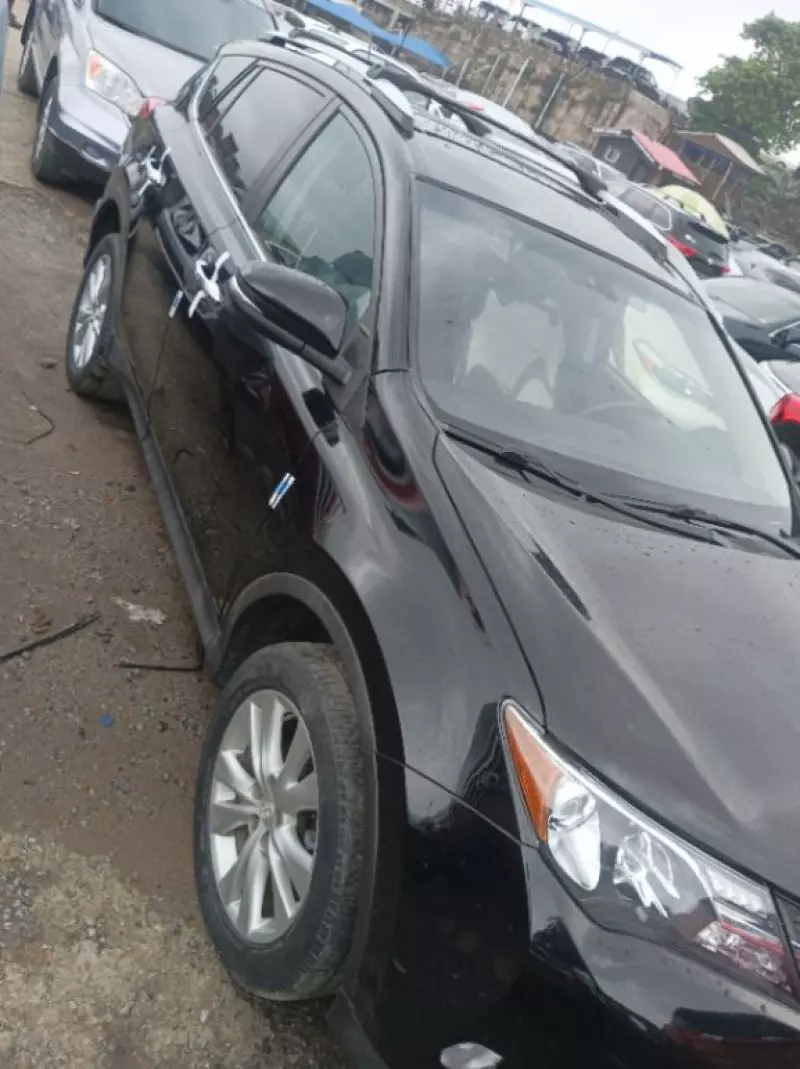 Toyota RAV 4   - 2013