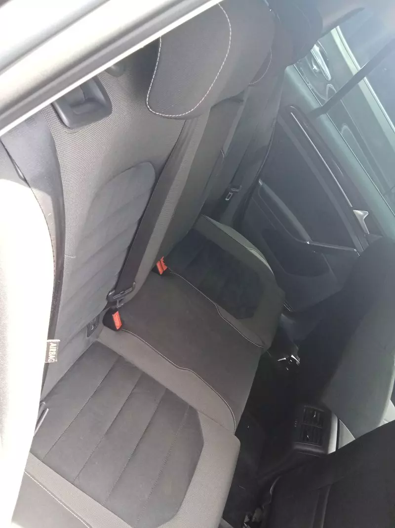 Volkswagen Golf   - 2014