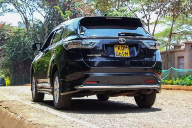 Toyota Harrier   - 2015