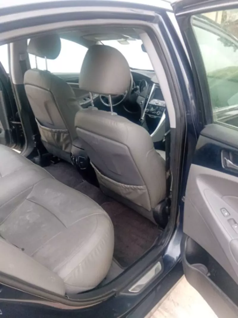 Hyundai Sonata   - 2012