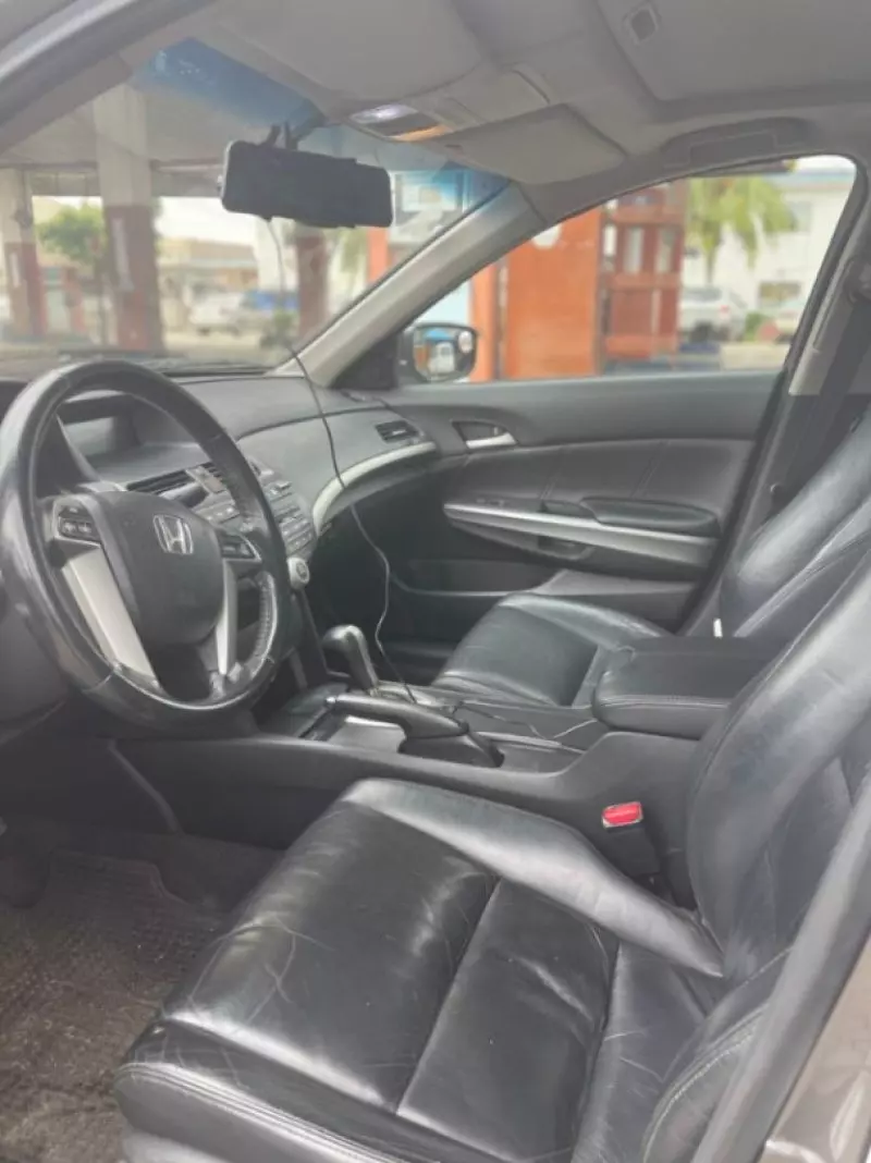 Honda Accord   - 2009
