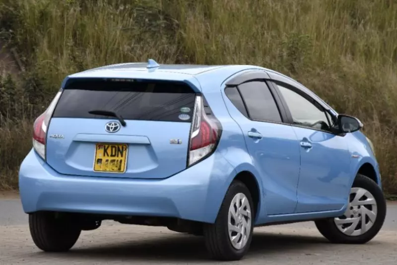 Toyota Aqua   - 2016