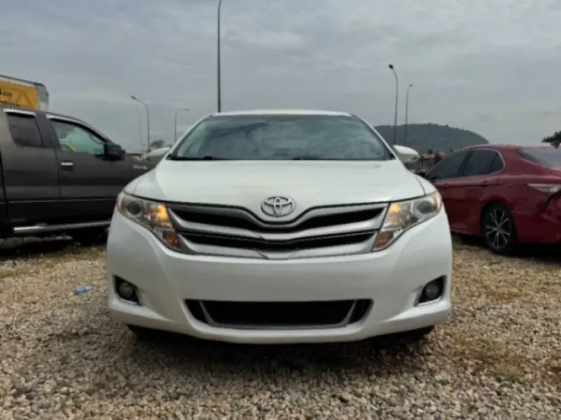 Toyota Venza   - 2013