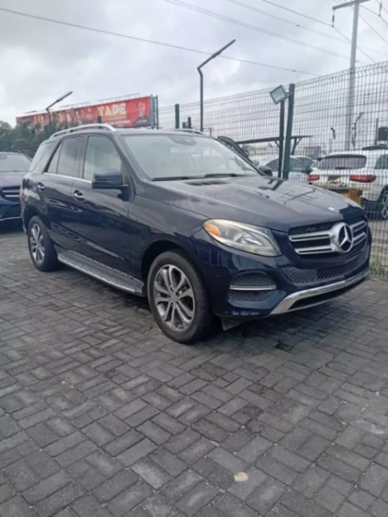 Mercedes-Benz GLE 350   - 2016