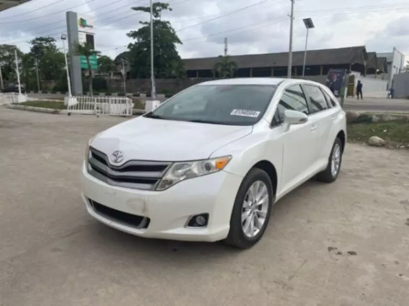 Toyota Venza   - 2014