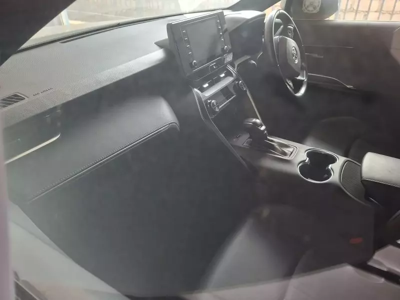 Toyota Harrier hybrid    - 2020