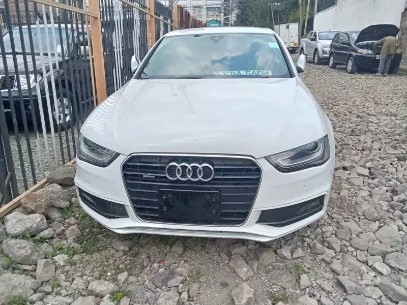Audi A4   - 2013