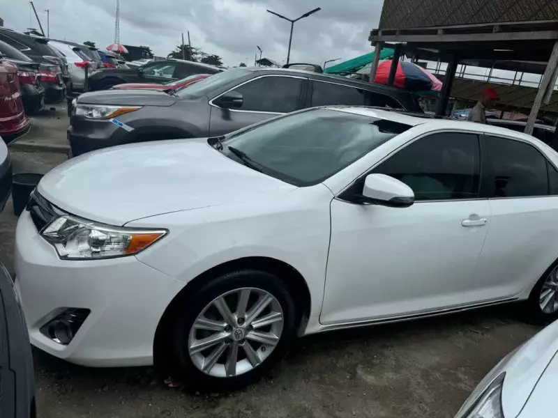 Toyota Camry   - 2012