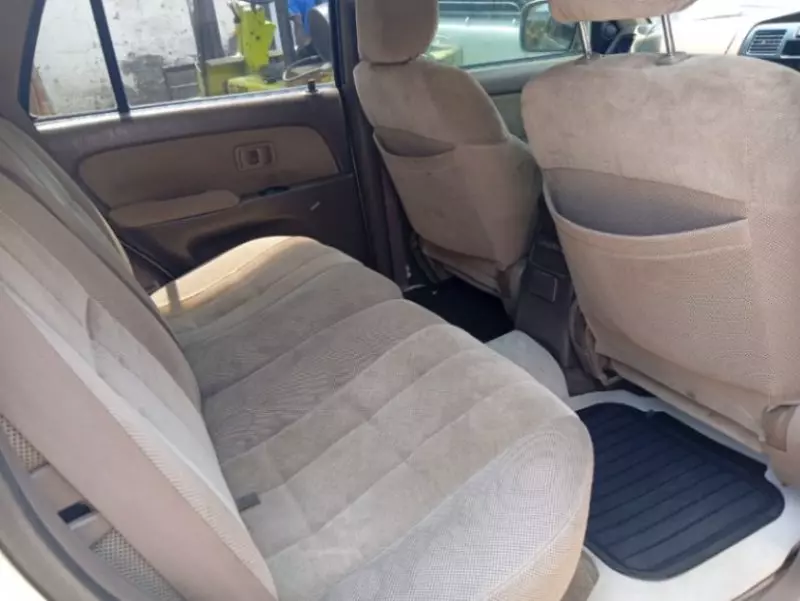 Toyota Hilux   - 2004