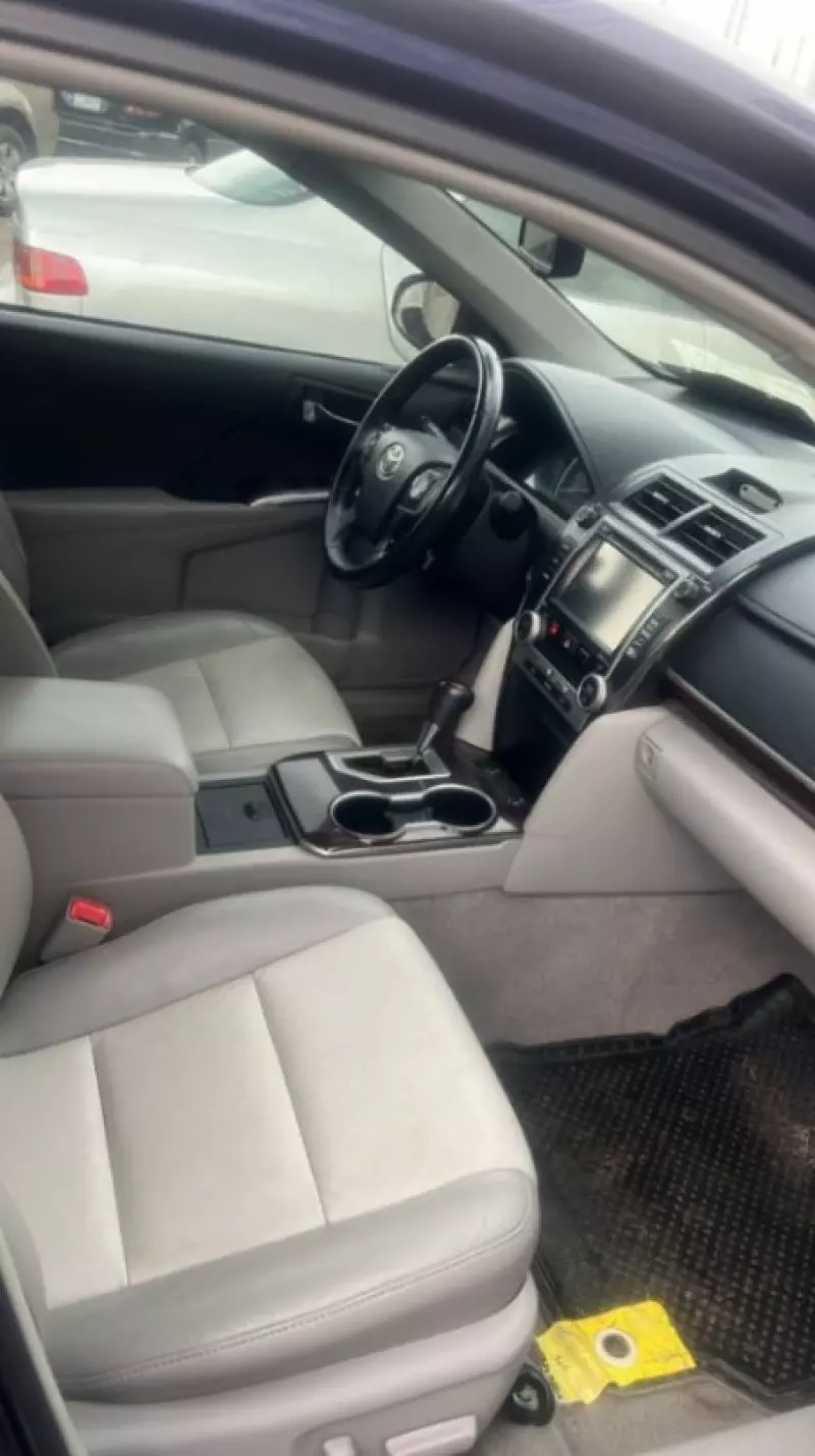 Toyota Camry   - 2014