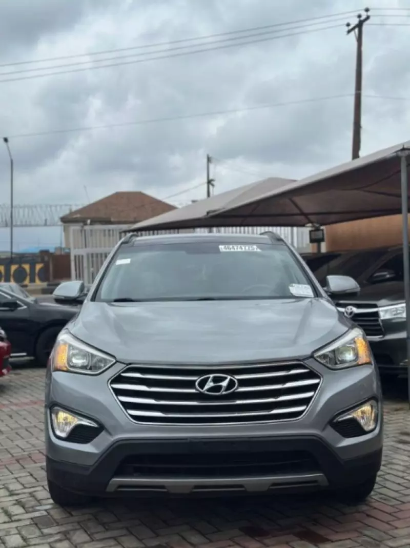 Hyundai Santa Fe - 2014