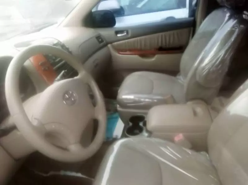 Toyota Sienna   - 2006