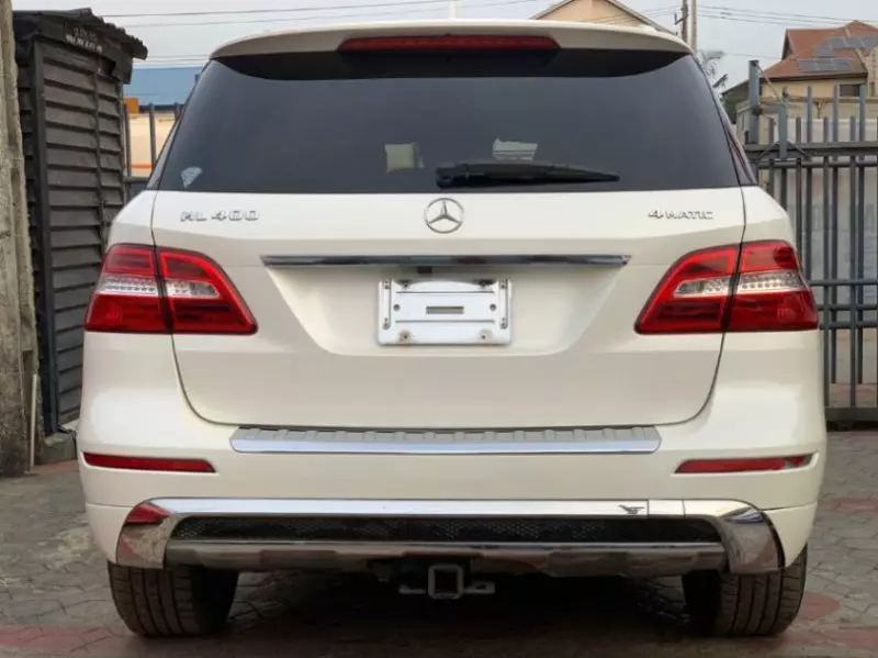 Mercedes-Benz ML 400