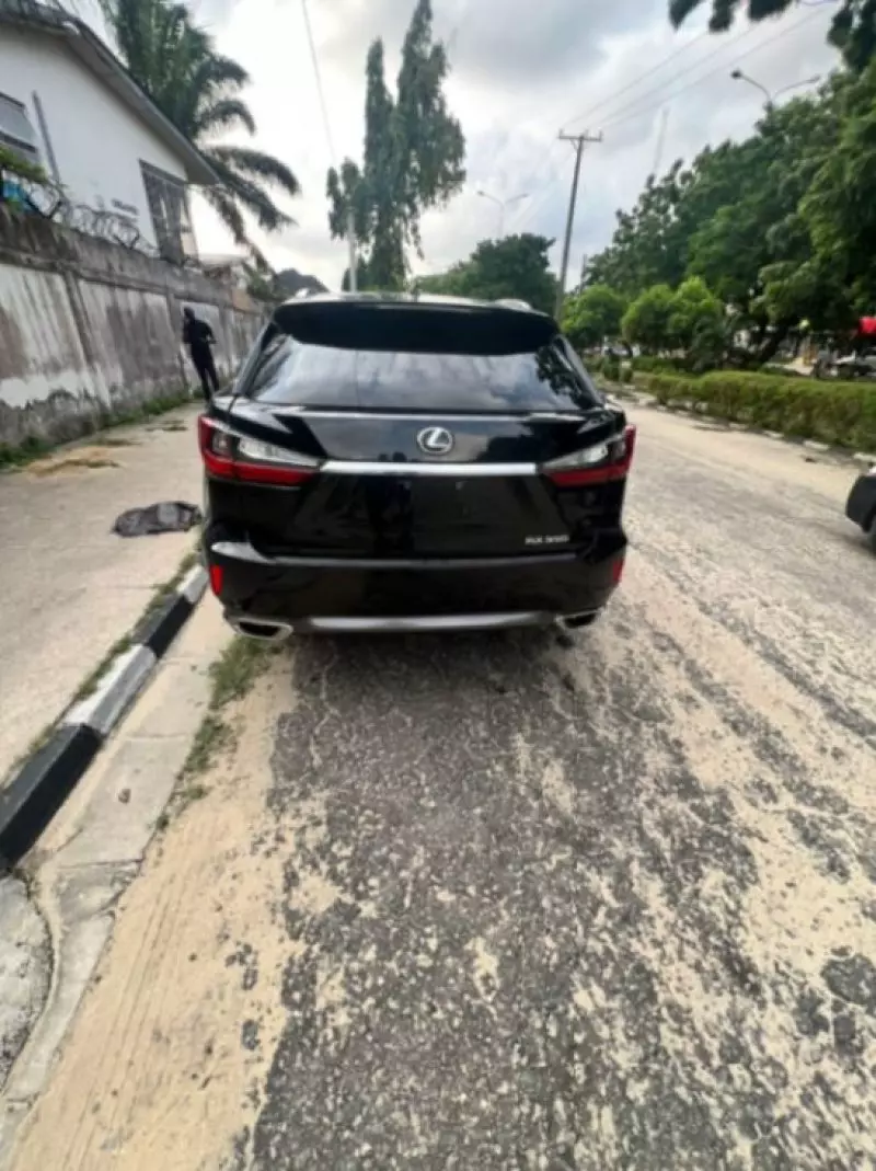 Toyota Corolla   - 2005