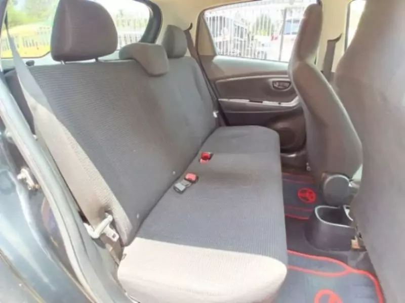 Toyota Vitz   - 2017
