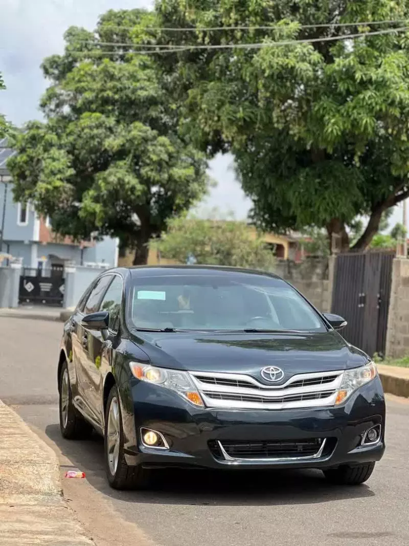 Toyota Venza   - 2013