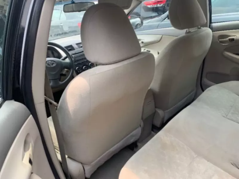 Toyota Corolla   - 2009
