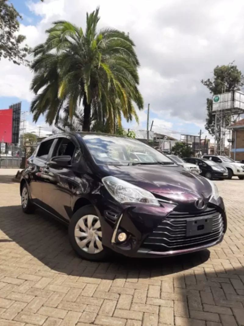 Toyota Vitz   - 2018