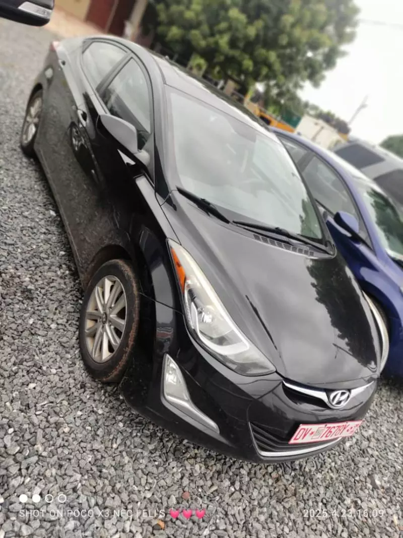 Hyundai Elantra   - 2015