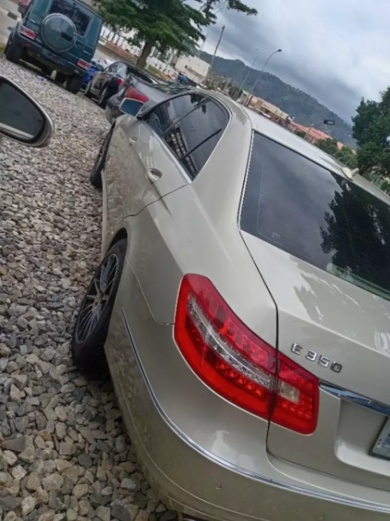 Mercedes-Benz E 350   - 2010