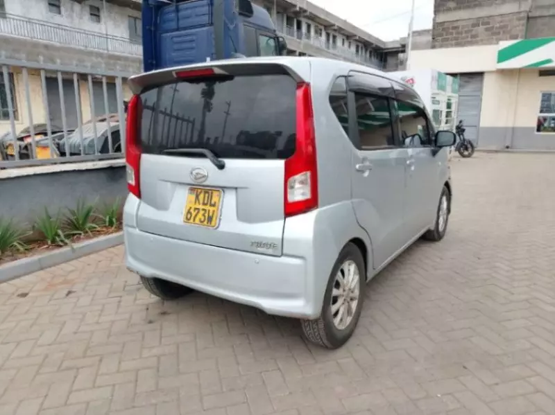 Daihatsu Mira    - 2016