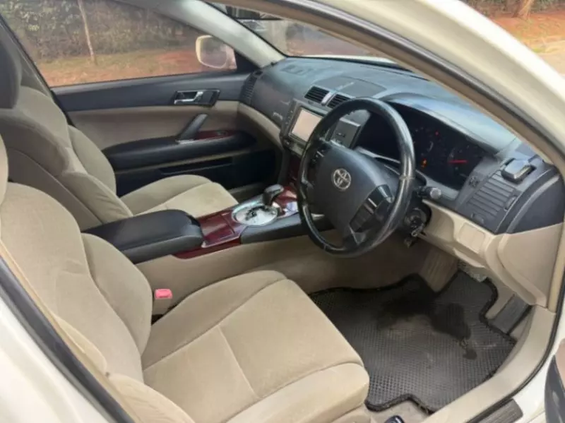 Toyota Mark X   - 2011