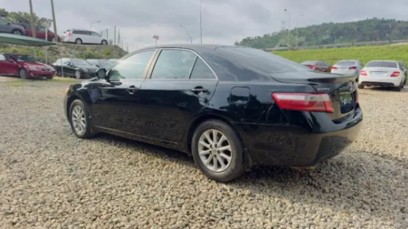 Toyota Camry   - 2007