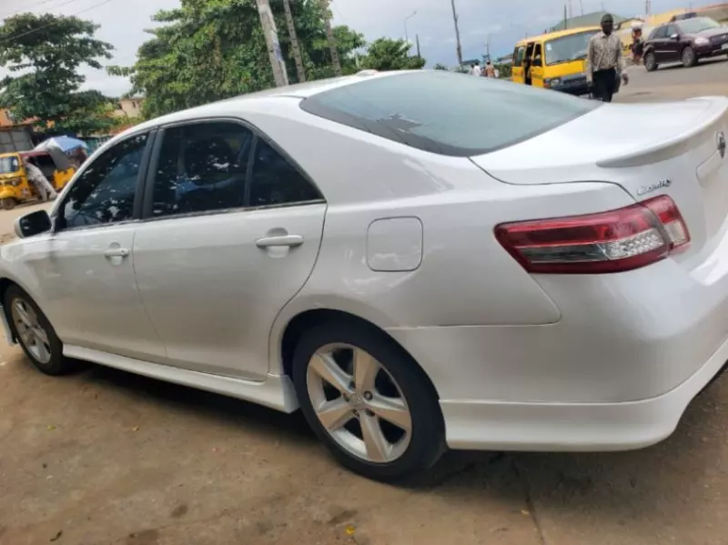 Toyota Camry   - 2007